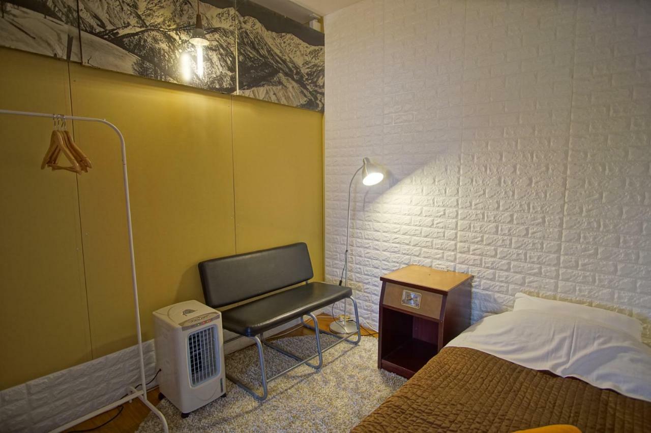 Hakuba Station Guesthouse En Exteriér fotografie